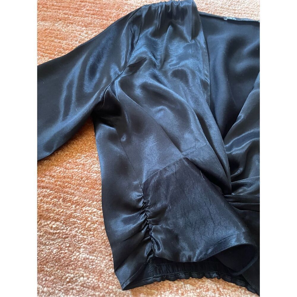 Zara Women's Long Sleeve Black Satin Twist Front Top Size S - Picture 5 of 11
